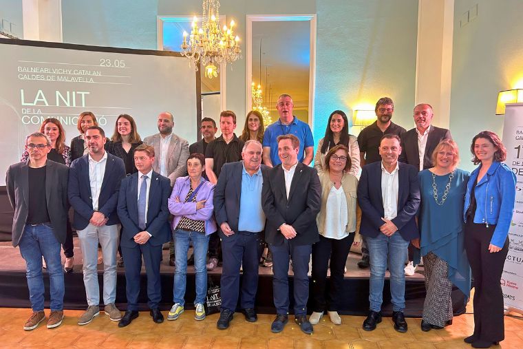 2024. Foto de família dels protagonistes de la I Nit de la Comunicació de la Selva. Foto Anna Estartús